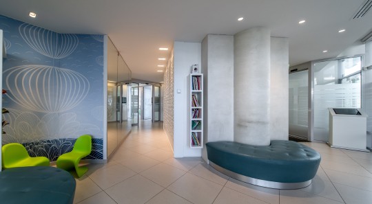 Salle repos orthodontiste Dr Roy traitement dentairey